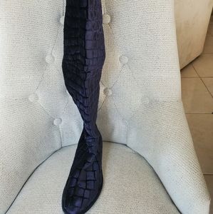 Stuart weitzman boots size 7
